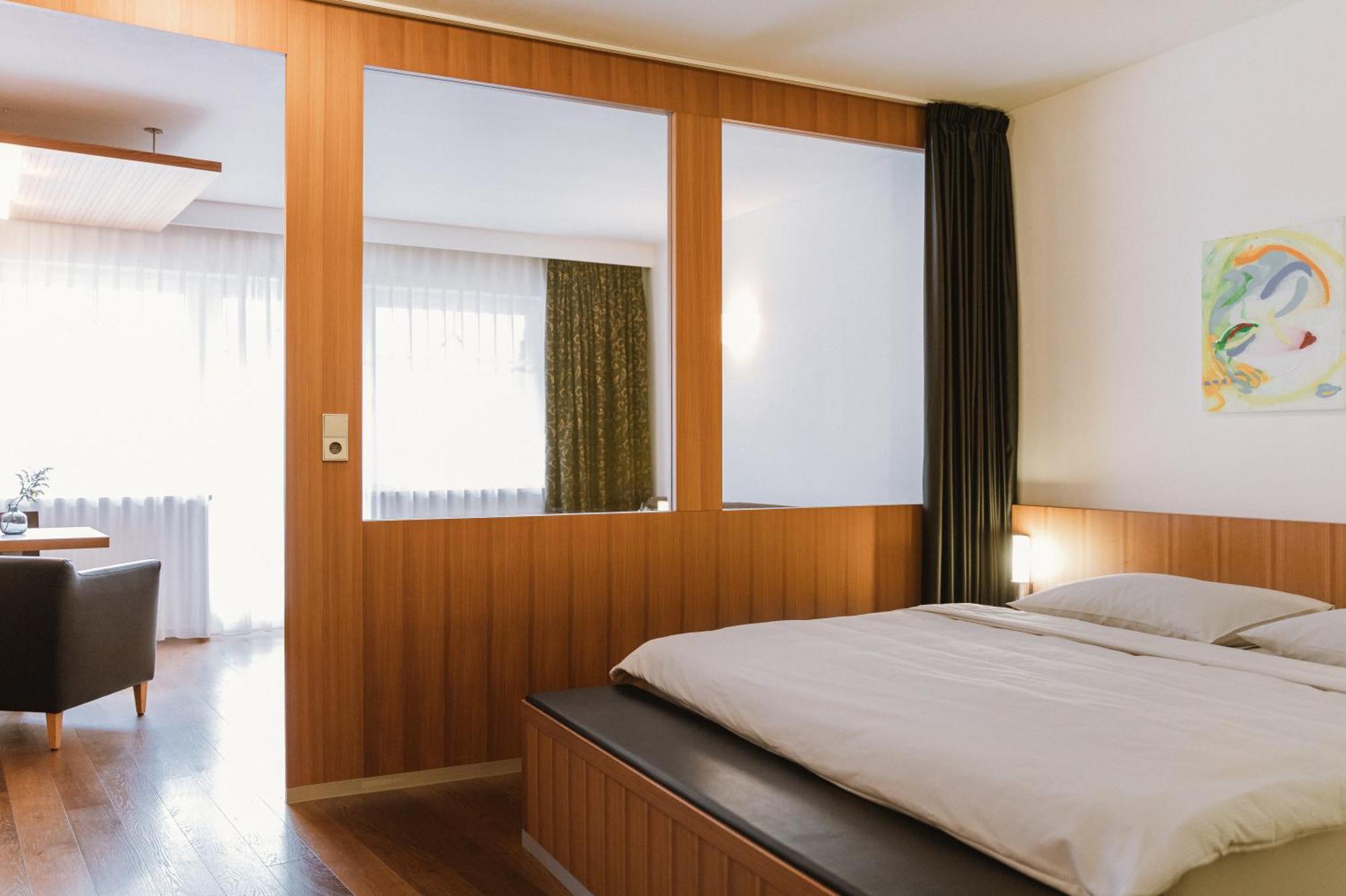 Lindenhof Pure Luxury & Spa Dolcevita Resort Naturns Oda fotoğraf